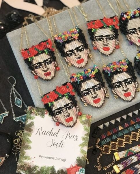 Frida Miyuki Kolye (Renkli)