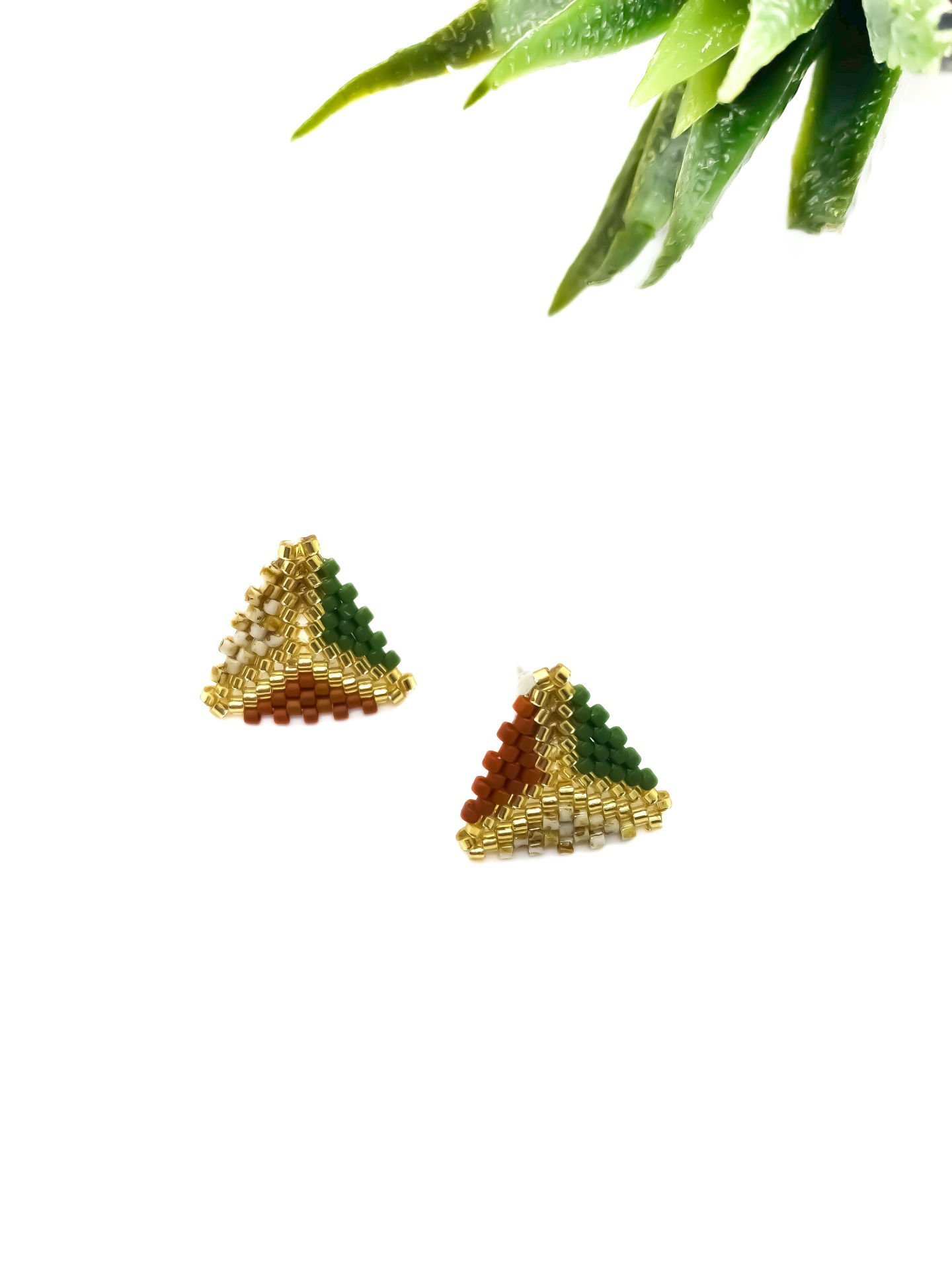 Üçgen Miyuki Küpe (Kahve-Yeşil)