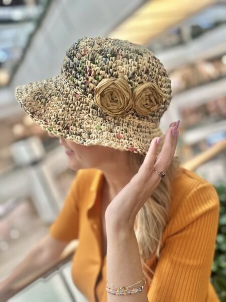 İki Güllü Rayfa Şapka