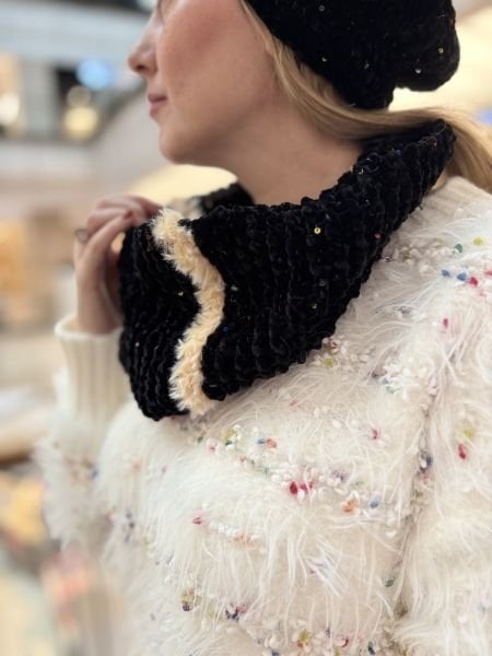 Kadife Pullu Kaşkol