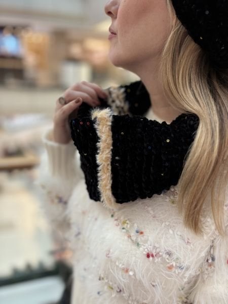 Kadife Pullu Kaşkol