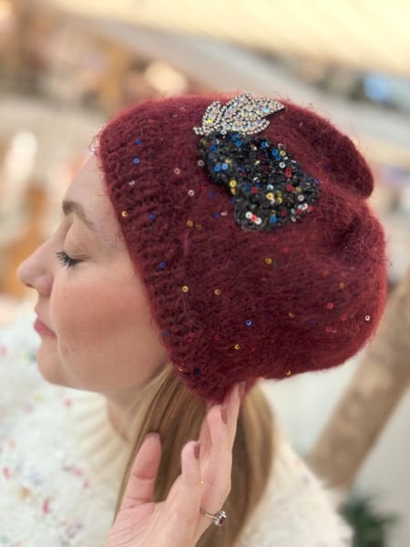 Pullu Nakış İşli Bere