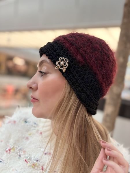 Taşlı Broş Örgü Bere