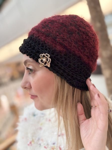 Taşlı Broş Örgü Bere